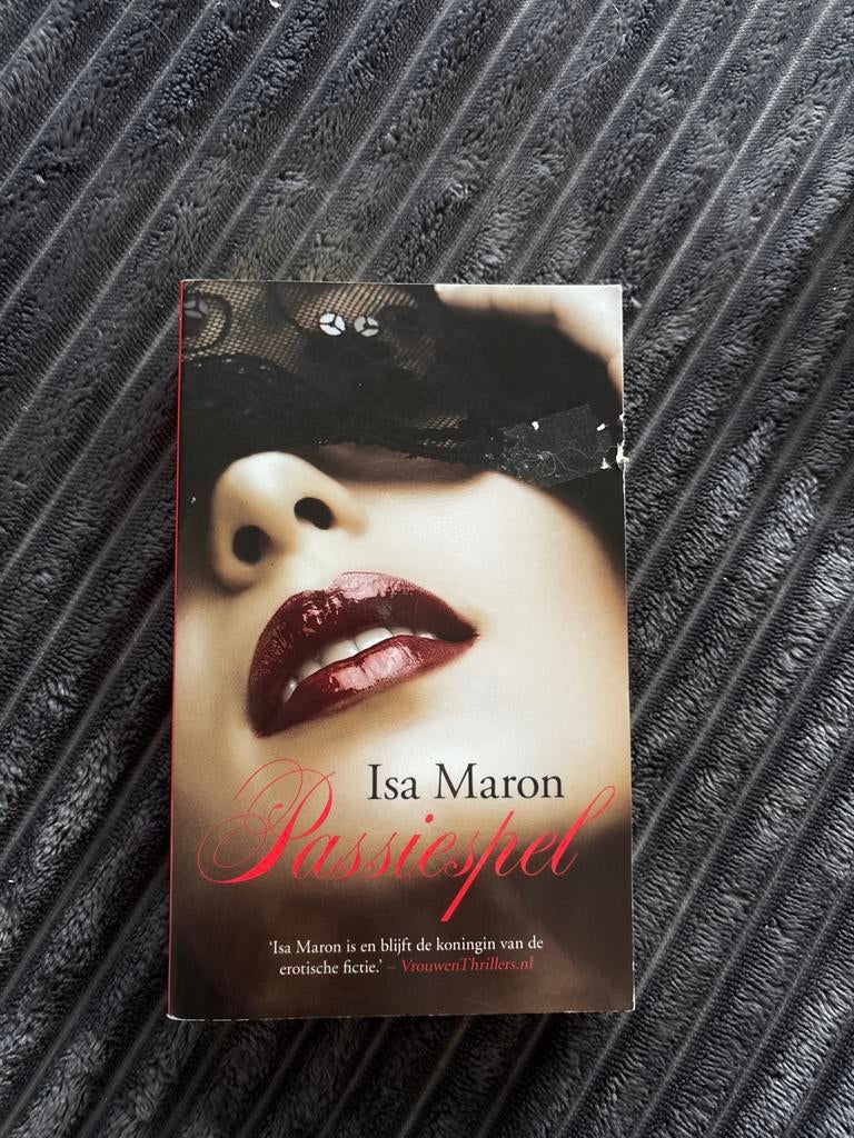 Passiespel - Isa Maron, Ophalen of Verzenden, Zo goed als nieuw, Nederland