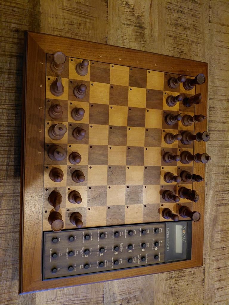 Novag Super Expert schaakcomputer uit 1987, Hobby en Vrije tijd, Denksport en Puzzels, Gebruikt, Schaken, Minder dan 500 stukjes