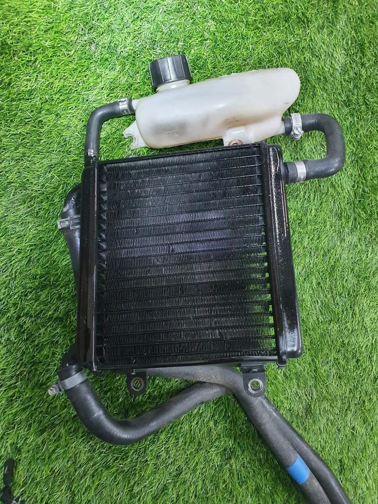 Aerox Radiateur compleet koelvloeistof tank expansivat KVS, Aerox, Tank, Yamaha, Ophalen of Verzenden