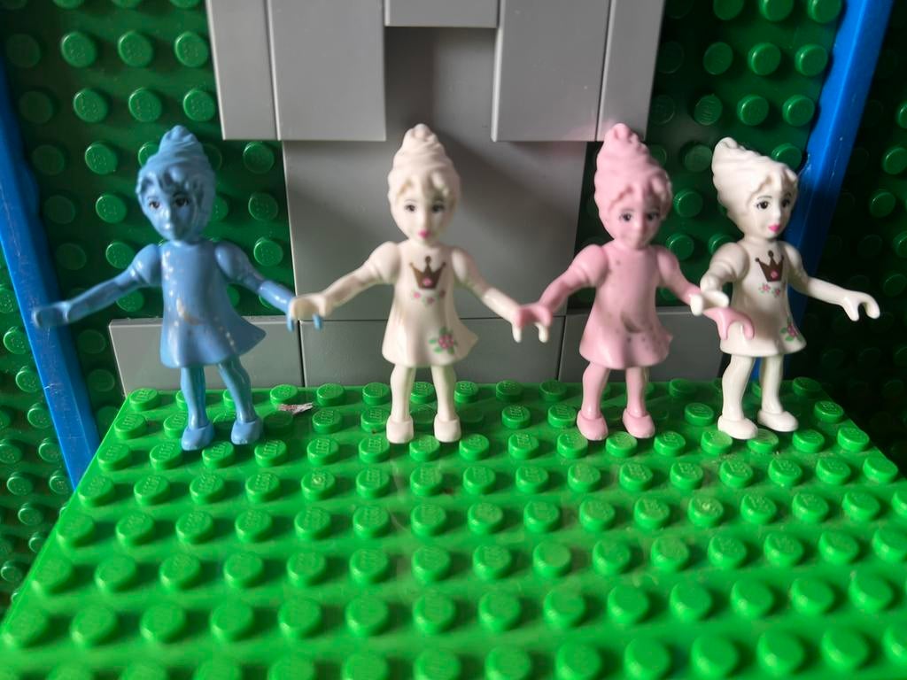 Lego minifiguren belville 4 stuks, Kinderen en Baby's, Speelgoed | Duplo en Lego, Ophalen of Verzenden, Zo goed als nieuw