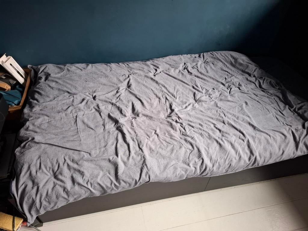 Ikea Malm Zwart 1-persoons bed met lattenbodem, Huis en Inrichting, Slaapkamer | Bedden, Gebruikt, Eenpersoons, 90 cm, 200 cm