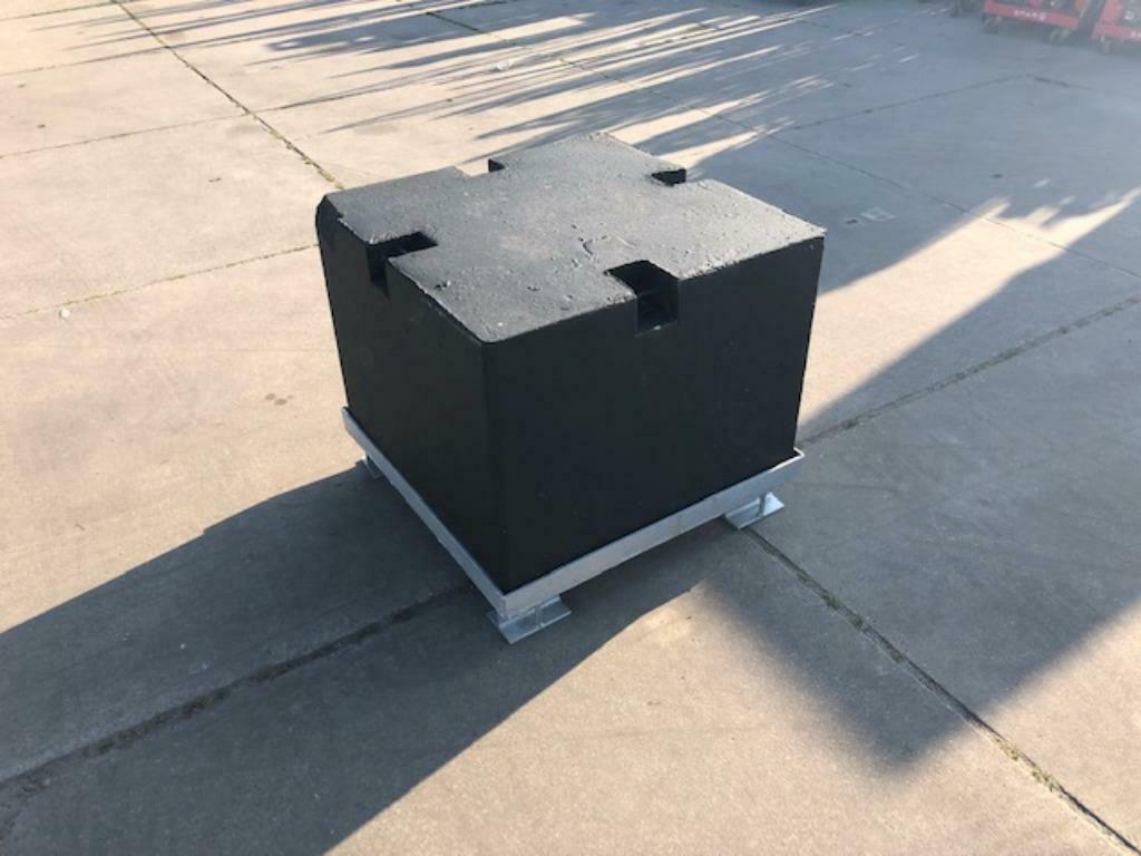 Betonblok Ballastblok 900 kilo tent blokken Roadblock, Ophalen of Verzenden, Nieuw