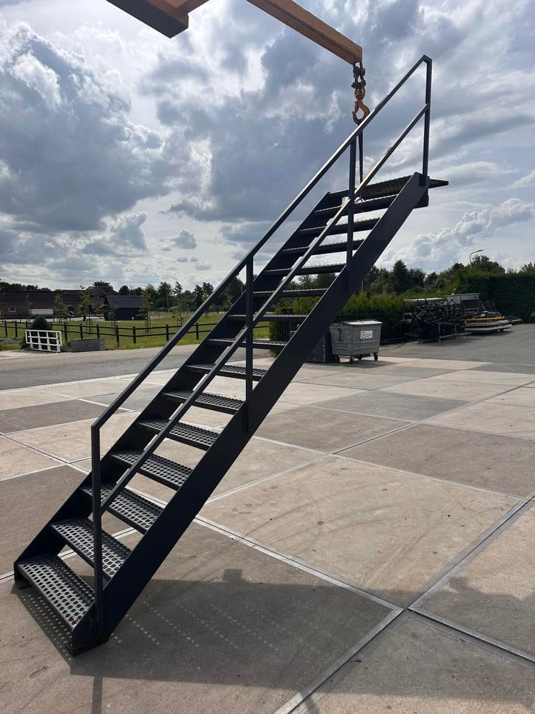 Stalen bordestrap steektrap wenteltrap trap trappen, Ophalen, Gebruikt, 2 tot 4 meter