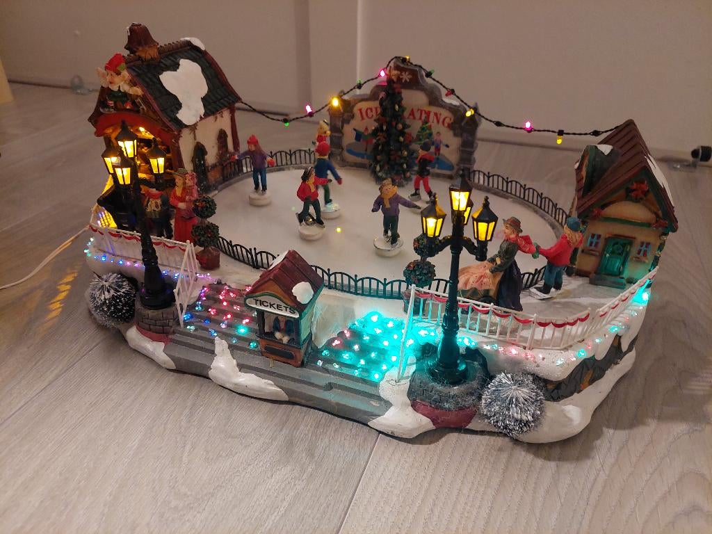 Schaatsbaan kerstdorp (bewegend met licht), Diversen, Kerst, Ophalen, Gebruikt