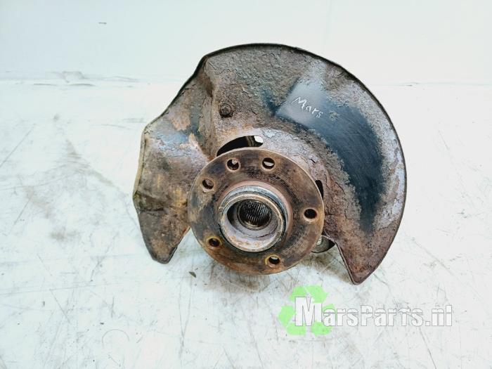 Fusee rechts-voor van een Volkswagen Transporter, Gebruikt, -, Volkswagen, -