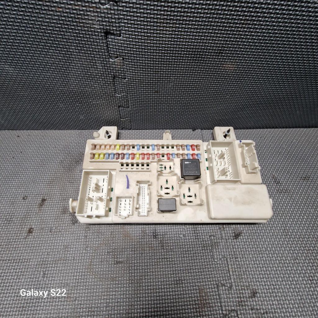 VOLVO V50 ZEKERINGKAST / 8690719, Gebruikt, Ophalen of Verzenden, Volvo, V