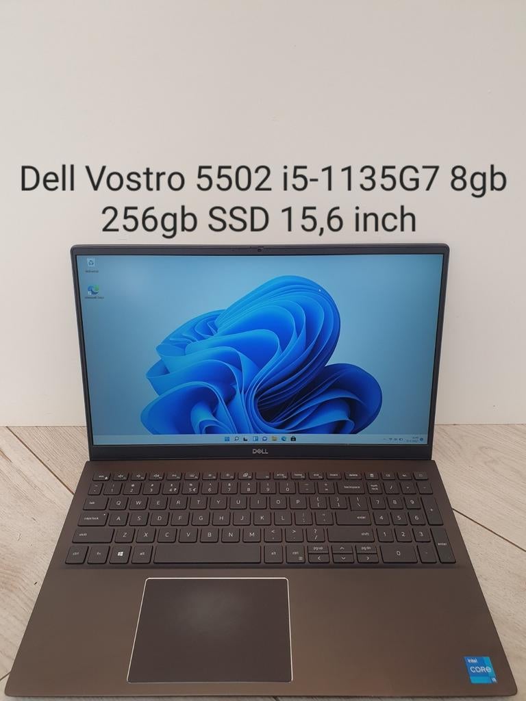 Als nieuw: Dell Vostro 5502 i5-1135G7 8gb 256gb SSD full hd, 256 GB, Met videokaart, 8 GB, Ophalen of Verzenden