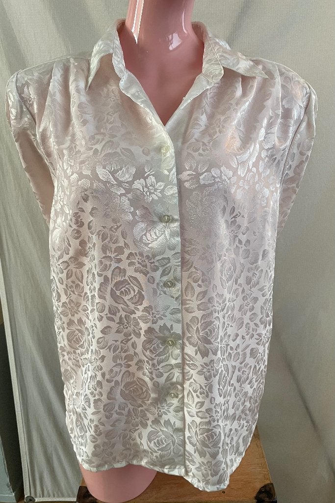 Witte blouse van glanzende jacquardstof. Maat 38, Kleding | Dames, Maat 38/40 (M), Wit, Nieuw, Ophalen of Verzenden