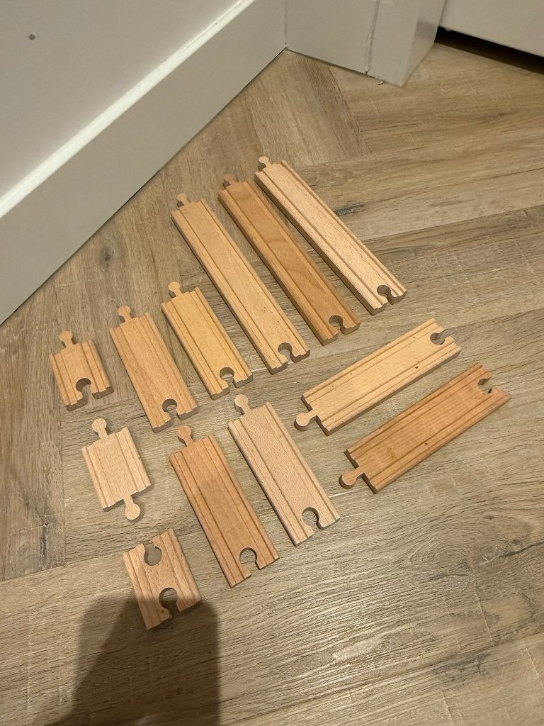ZGAN 12x Brio houten trein rechte spoor rails set 33341 pack, Ophalen of Verzenden, Zo goed als nieuw