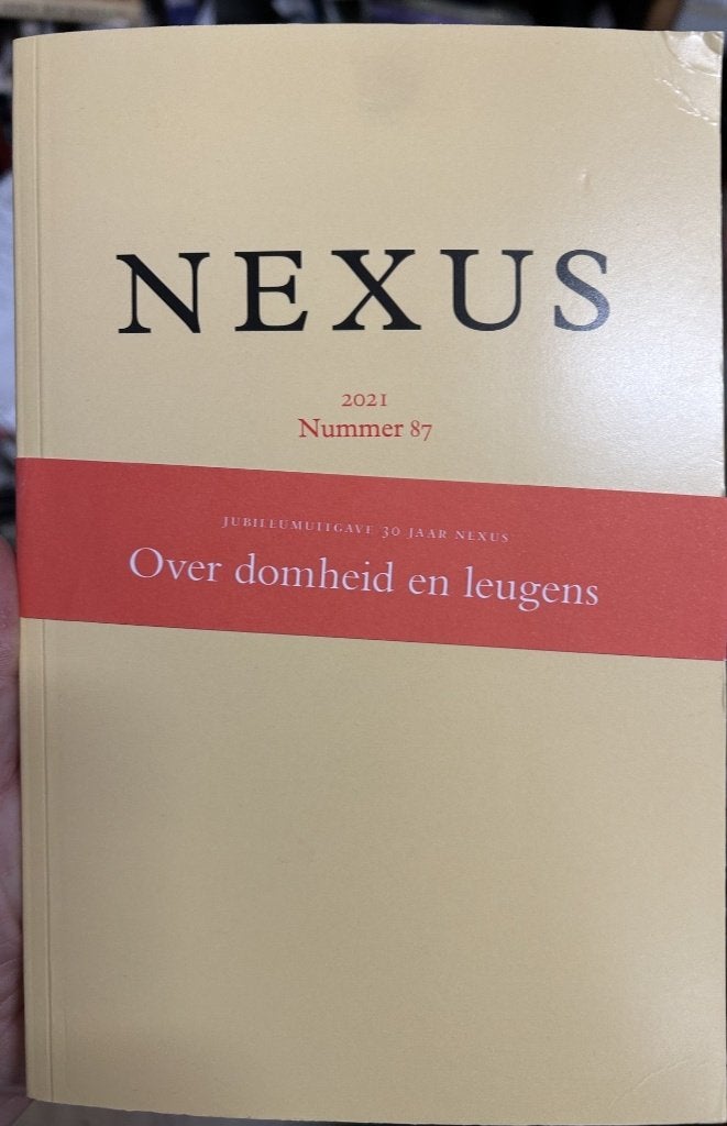 Nexus nr 87 2021 Over domheid en leugens, Boeken, Politiek en Maatschappij, Zo goed als nieuw, Nederland, Ophalen of Verzenden