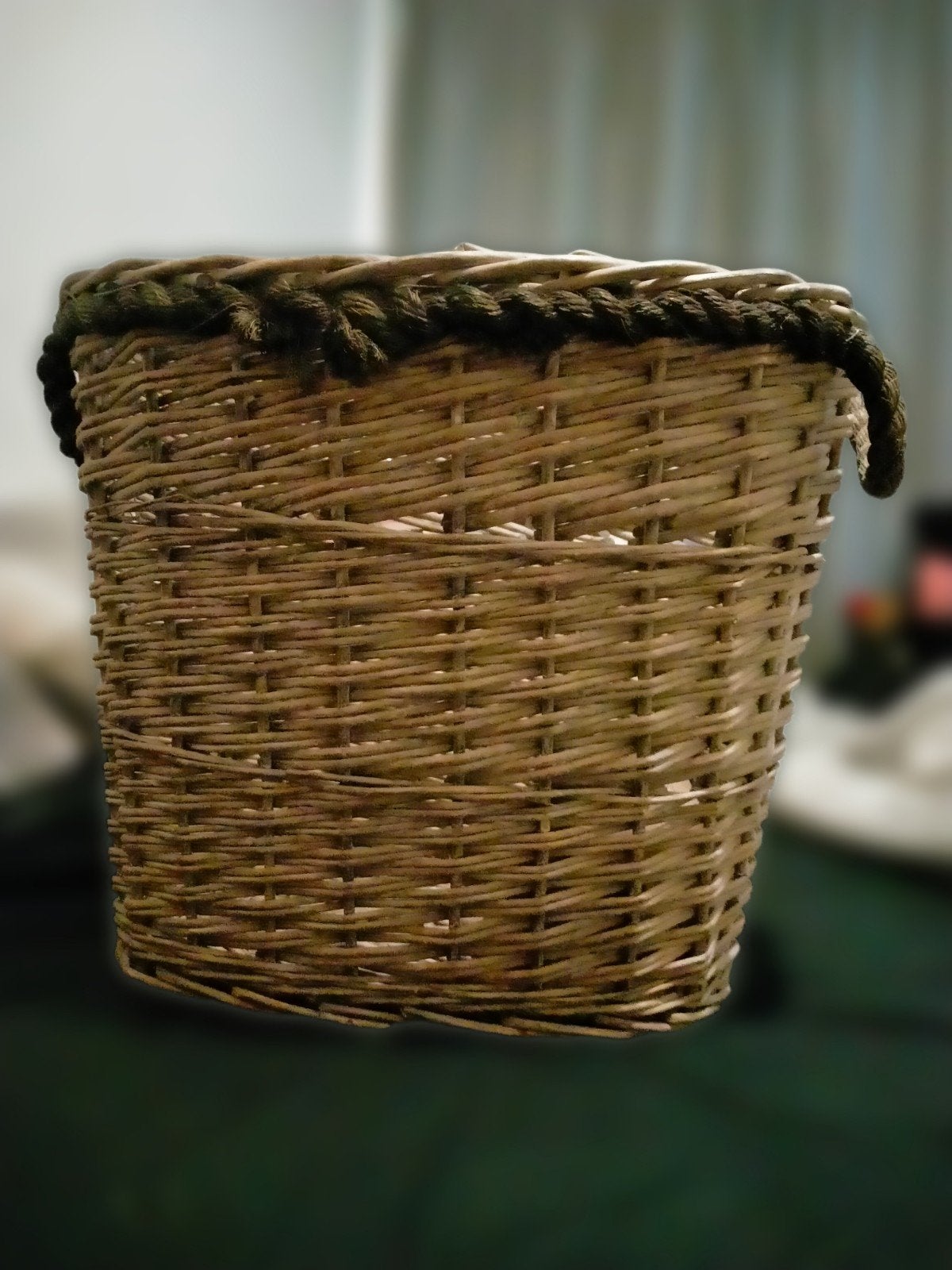 Hoge rieten mand (gebruikt als paraplubak), Ophalen, Gevlochten, Mand, Zo goed als nieuw