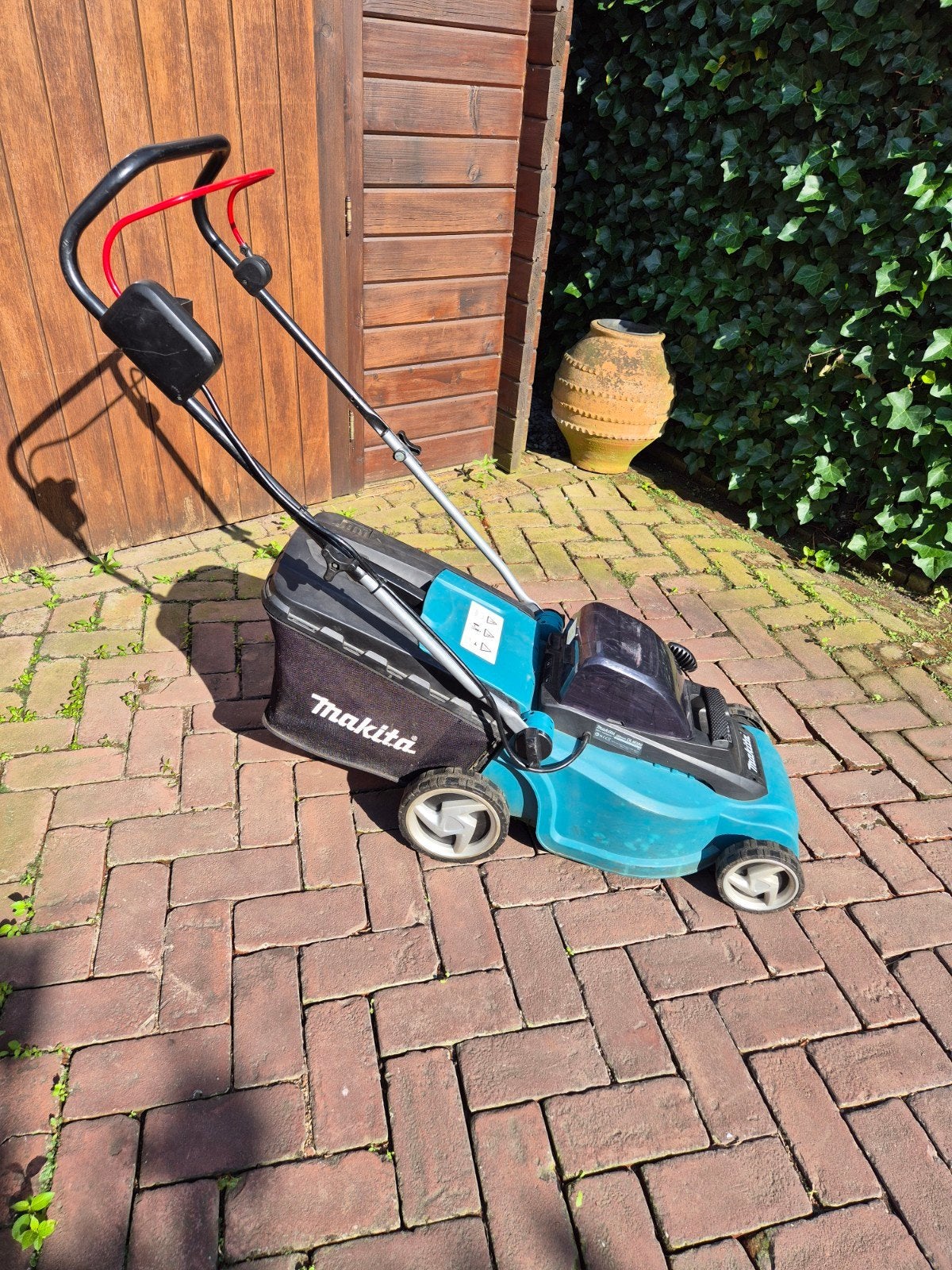 Grasmaaier Makita DML 380, Tuin en Terras, Grasmaaiers, Zo goed als nieuw, Ophalen