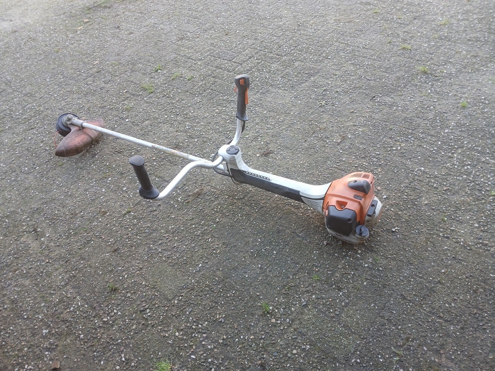 tk prof Stihl FS 460 bosmaaier motorzeis, Ophalen, Benzine