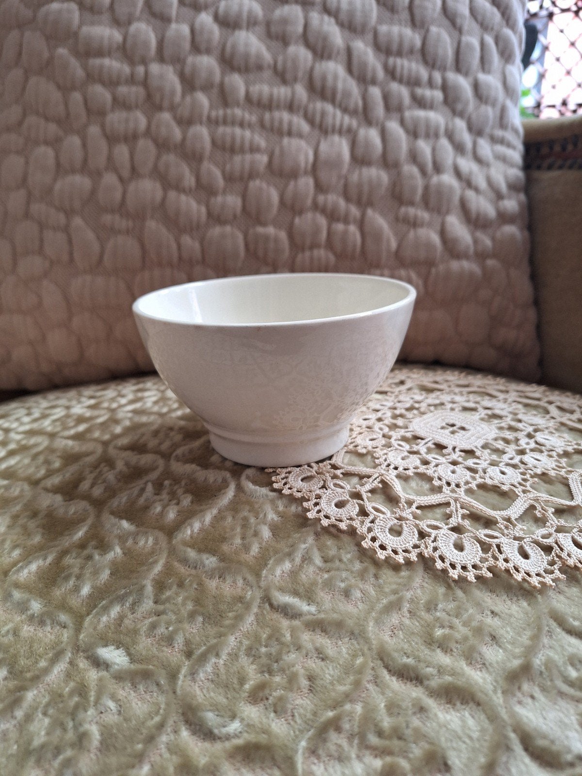 Brocante Oude Creme Spoelkom van Regout ** Mimosa **, Antiek en Kunst, Ophalen of Verzenden