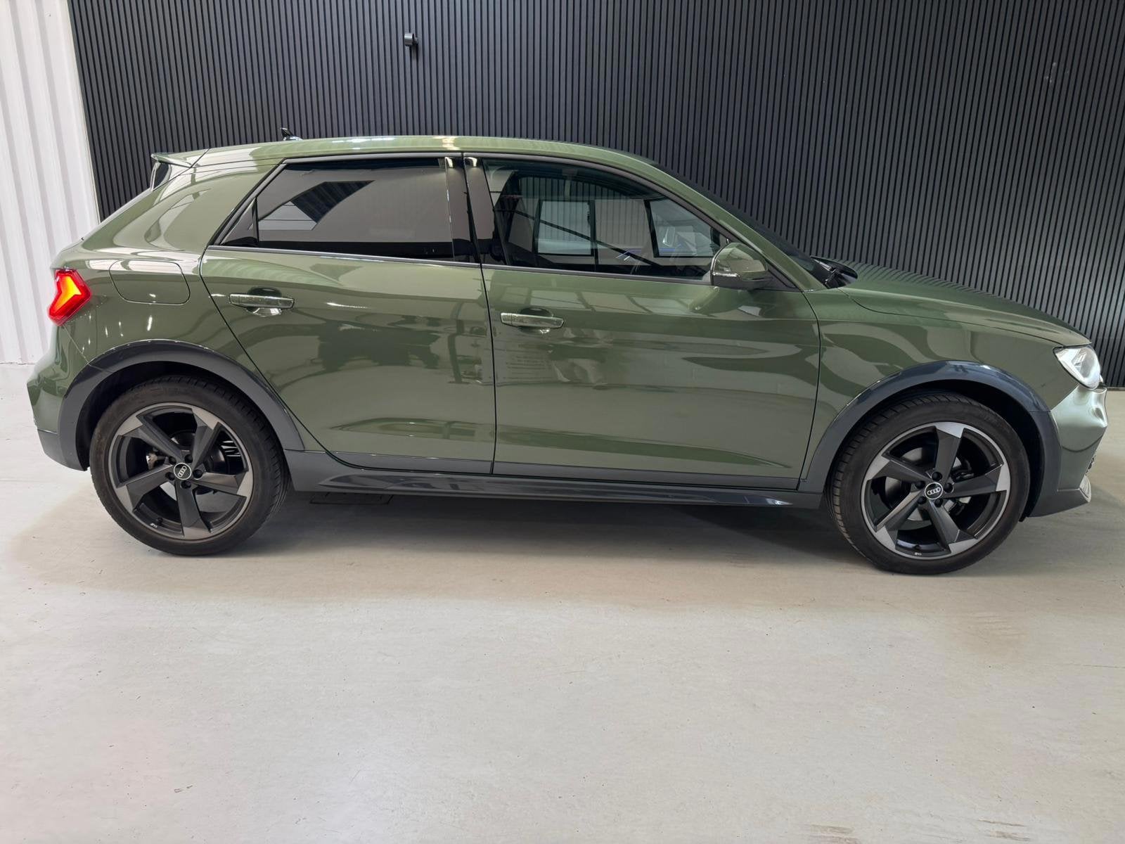 Audi A1 ALLSTREET 30 TFSI Advanced edition s-line automaat, Bedrijf, Adaptive Cruise Control, 3 cilinders, Geïmporteerd