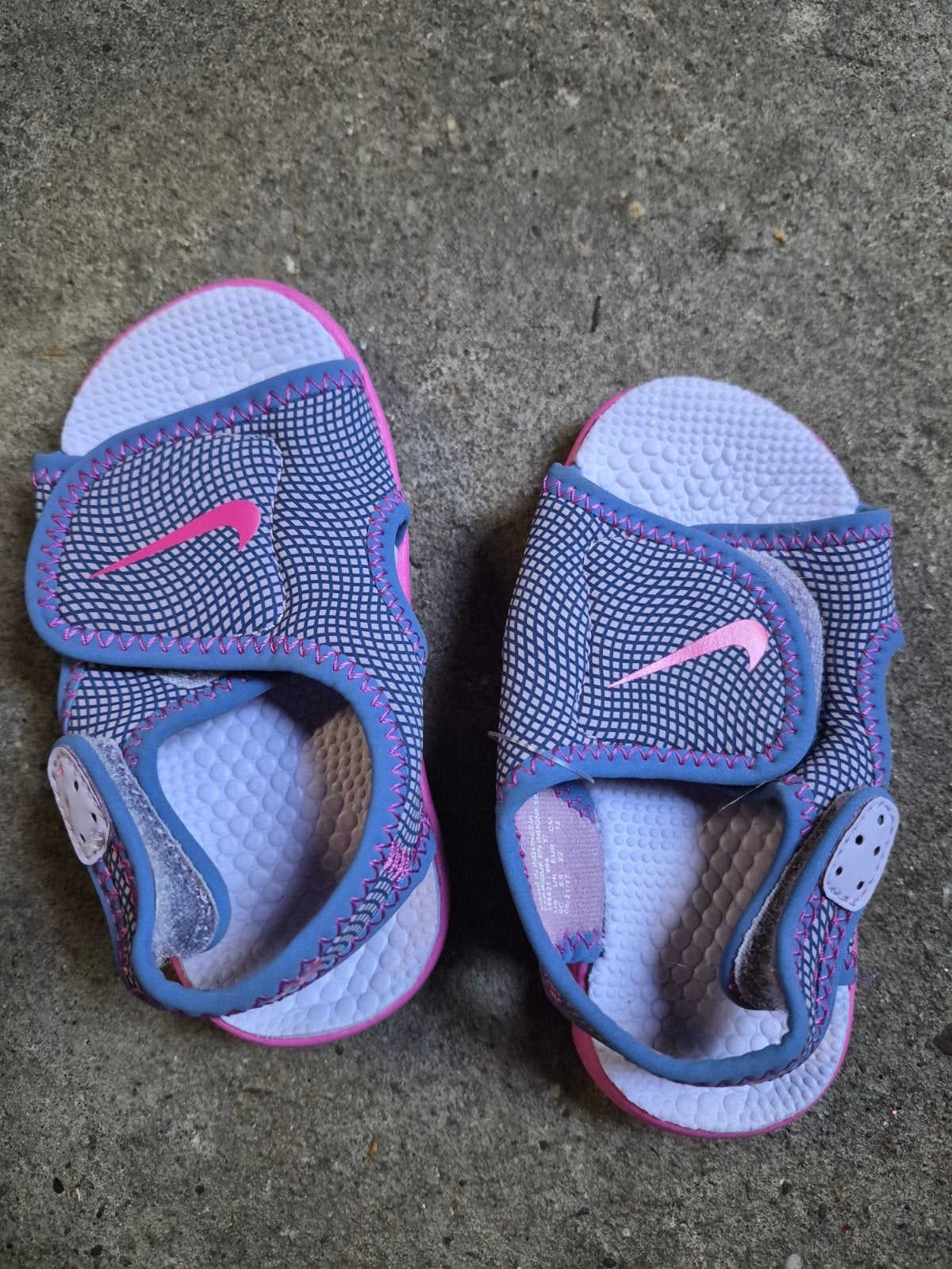 Nike sandalen voor meisjes - maat 22, Ophalen, Schoentjes, Meisje, Nieuw
