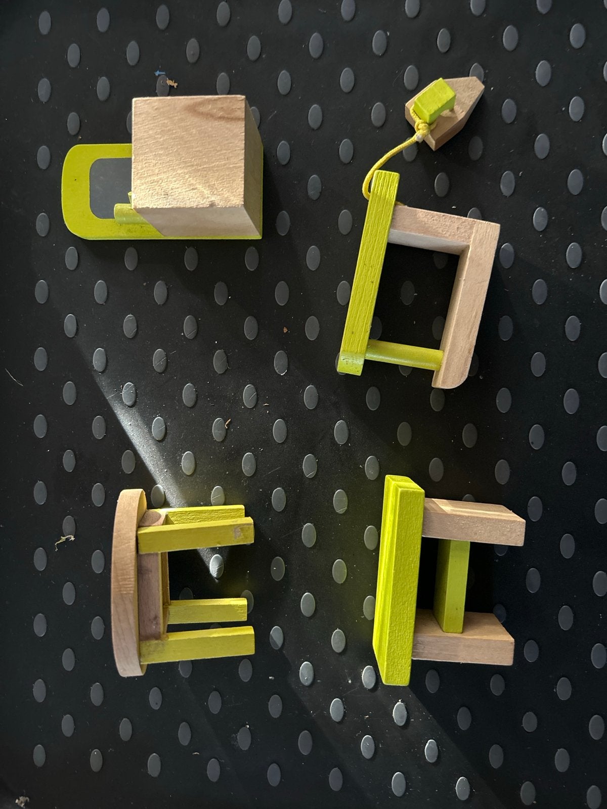 Houten poppenhuis meubeltjes, Ophalen, Gebruikt, Poppenhuis