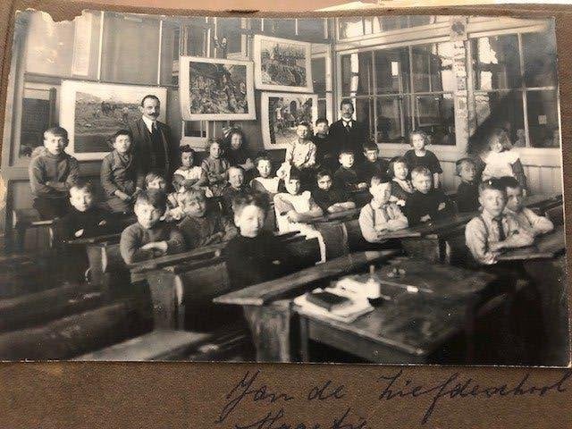 klassefoto Jan de Liefdeschool jaren 20, Gebruikt, Foto, Ophalen of Verzenden, Voor 1940