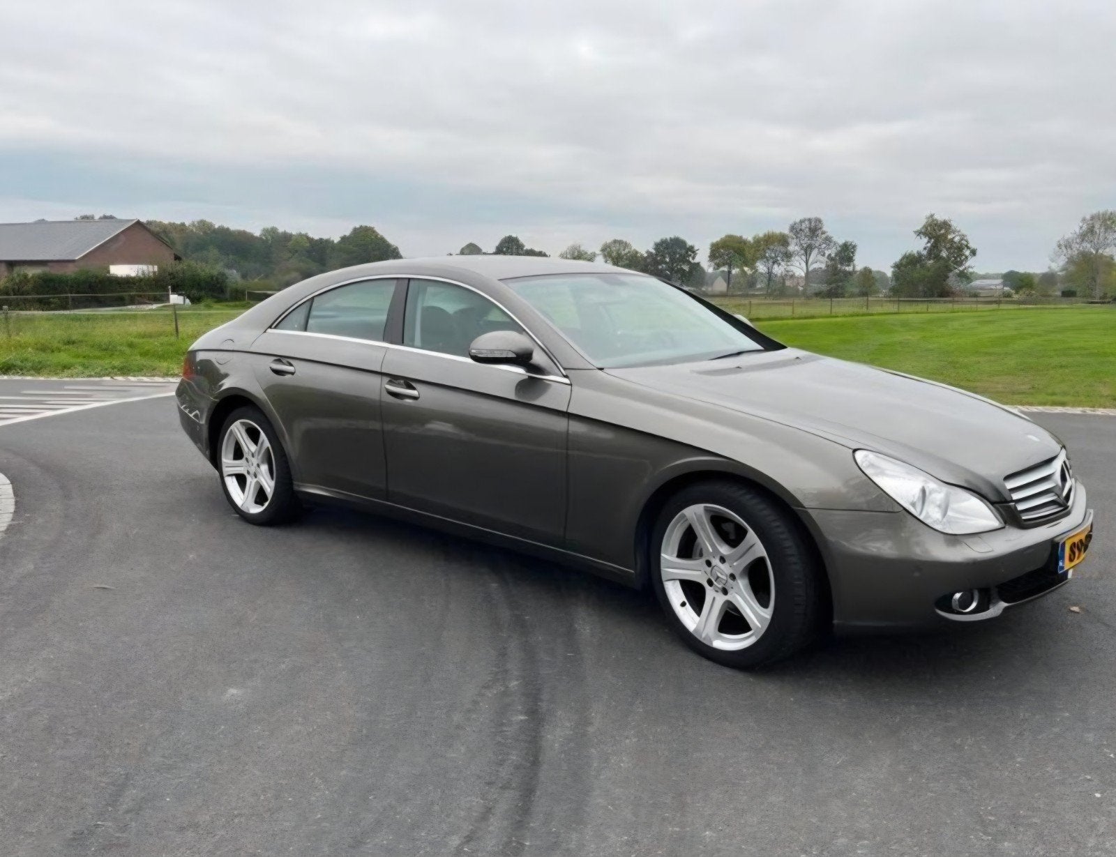 Mercedes-Benz CLS 3.5 Cls350 AUT 2005 Grijs, Auto's, Automaat, Achterwielaandrijving, 4 stoelen, 272 pk