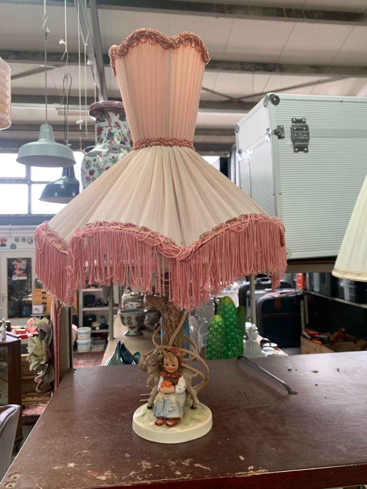 Lamp twee beeldje Goebel Hummel tafellamp figuurtjes, Ophalen of Verzenden