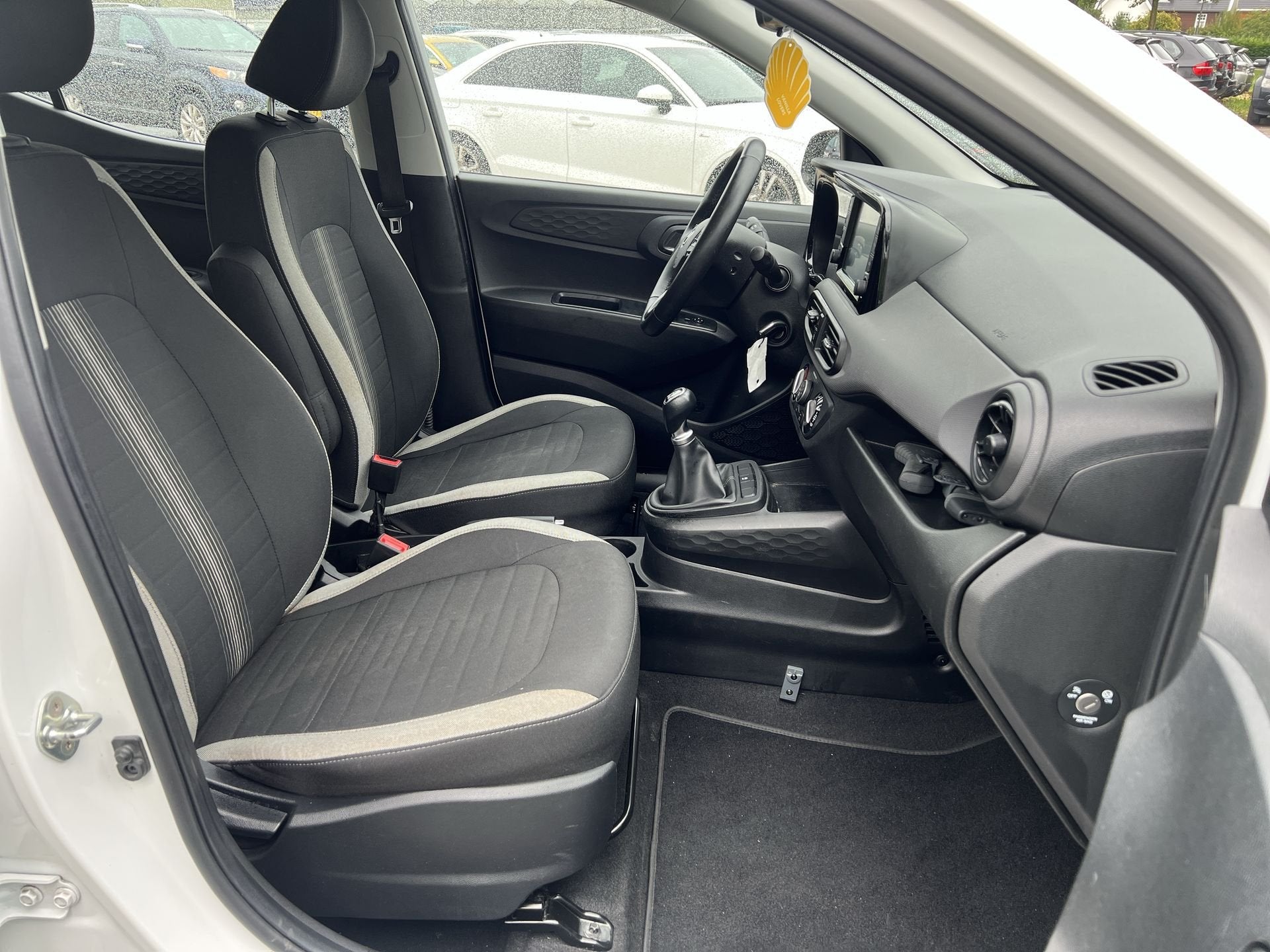 Hyundai i10 1.0 Comfort |CLIMA|AIRCO|CRUISE|CARPLAY| APK TOT, Stof, Gebruikt, 899 kg, 4 stoelen