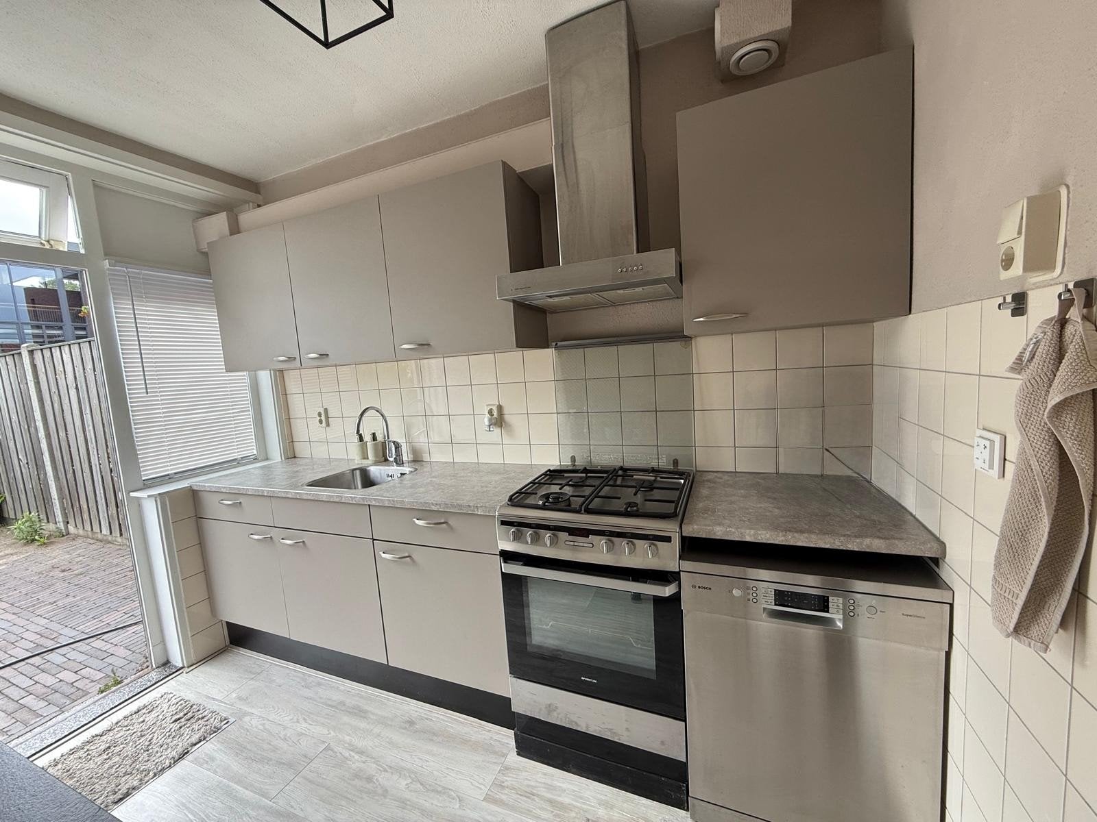 Nette Bruynzeel keuken met 9 kasten, Huis en Inrichting, Keuken | Complete keukens, Ophalen, Gebruikt