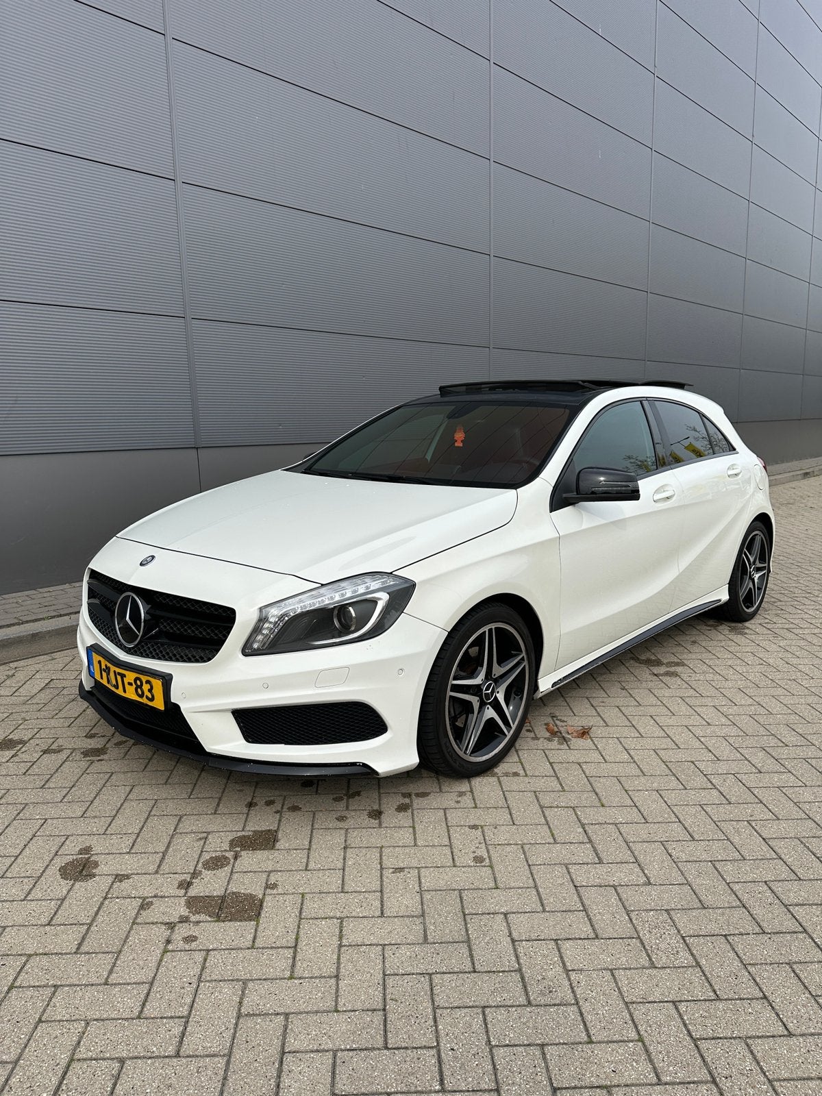 Mercedes-Benz A-Klasse A180 1.6 Blue Efficiency 2013 Wit, Auto's, Voorwielaandrijving, 4 cilinders, 1200 kg, Handgeschakeld
