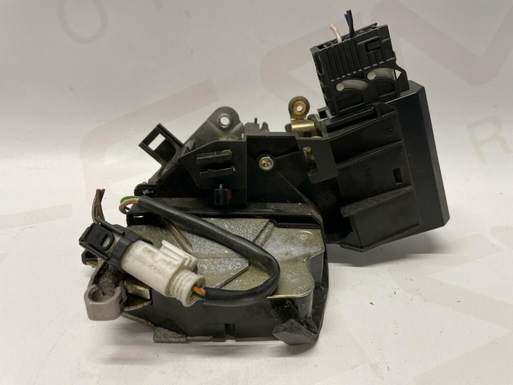 Deurslot mechaniek linksachter BMW E39 8125669, Auto-onderdelen, Gebruikt, -, -, Ophalen of Verzenden