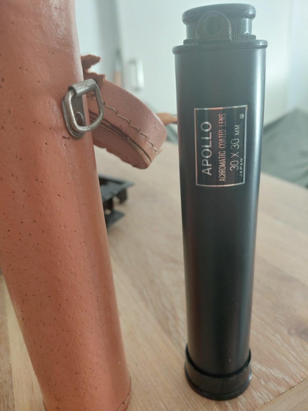 Apollo 30x30 mm gecoate lenzen telescoop in lederen koker, Ophalen of Verzenden, Gebruikt, Minder dan 80 mm, Lenzentelescoop (refractor)