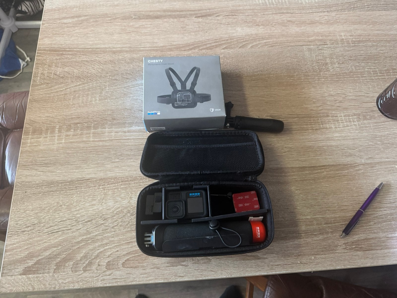 Foto 2 van Gopro hero 13 bleck met accessoires
