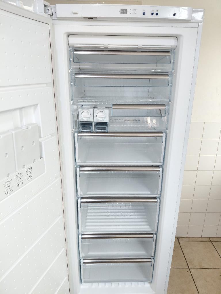 BOSCH Vrieskast no frost met 8 laden .gratis bezorging, Witgoed en Apparatuur, Vriezers en Diepvrieskisten, Vrieskast, Zo goed als nieuw