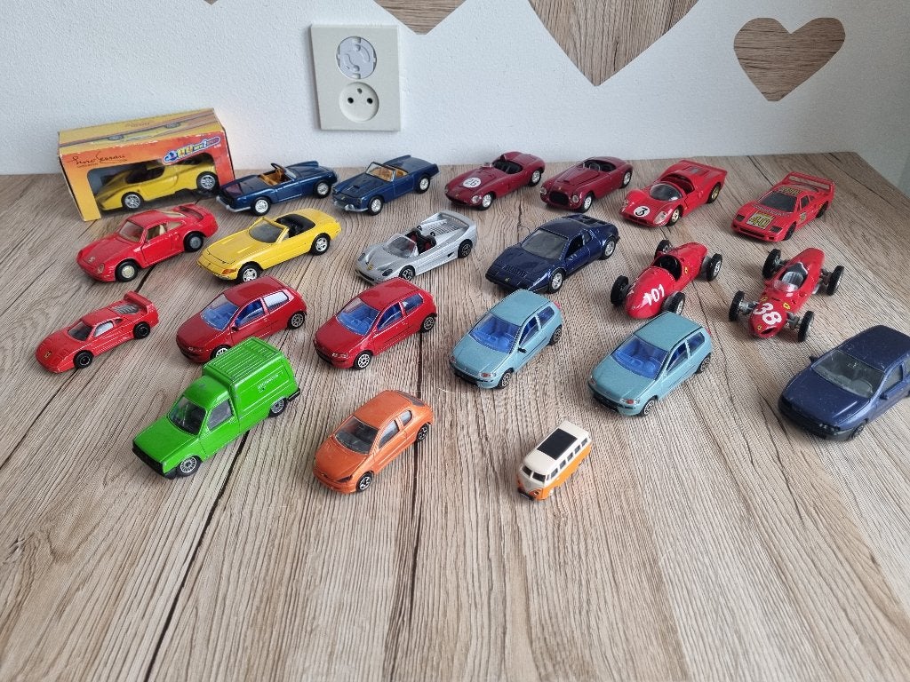 Vintage Verzameling Model Auto's Mercedes Porsche Ferrari, Verzenden
