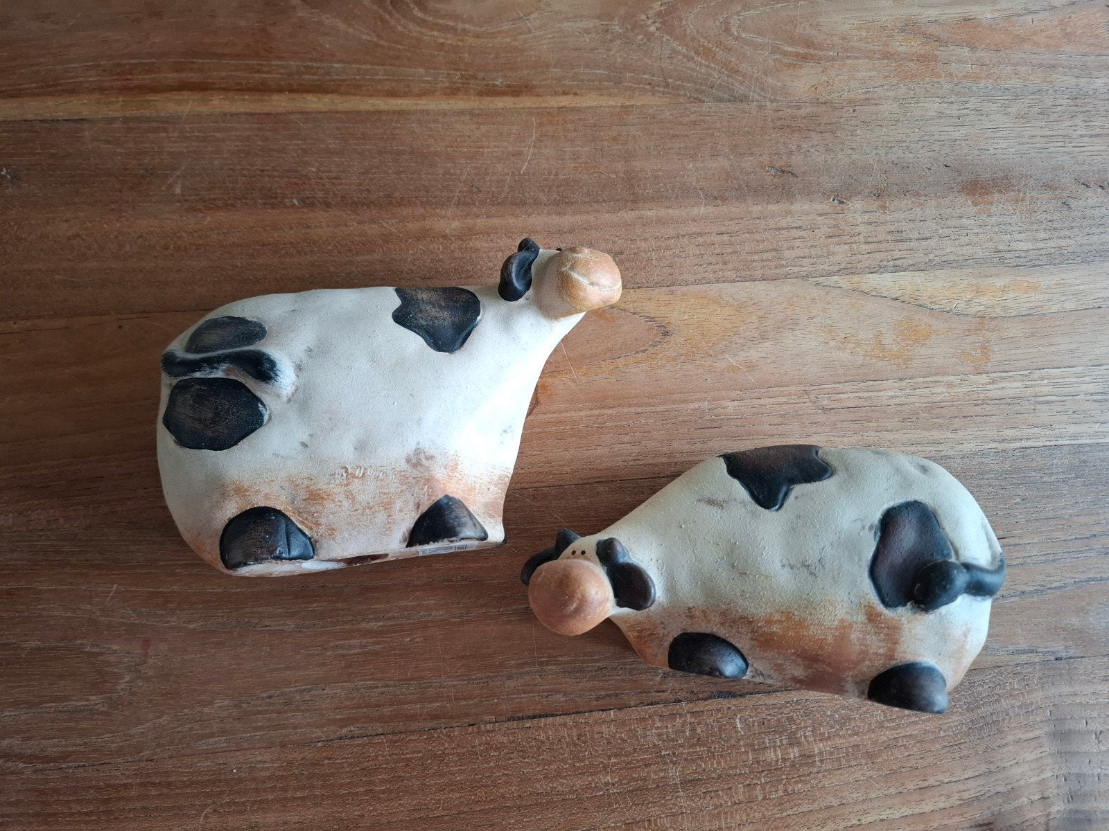 2 koeien beeldjes, Verzamelen, Beelden en Beeldjes, Ophalen