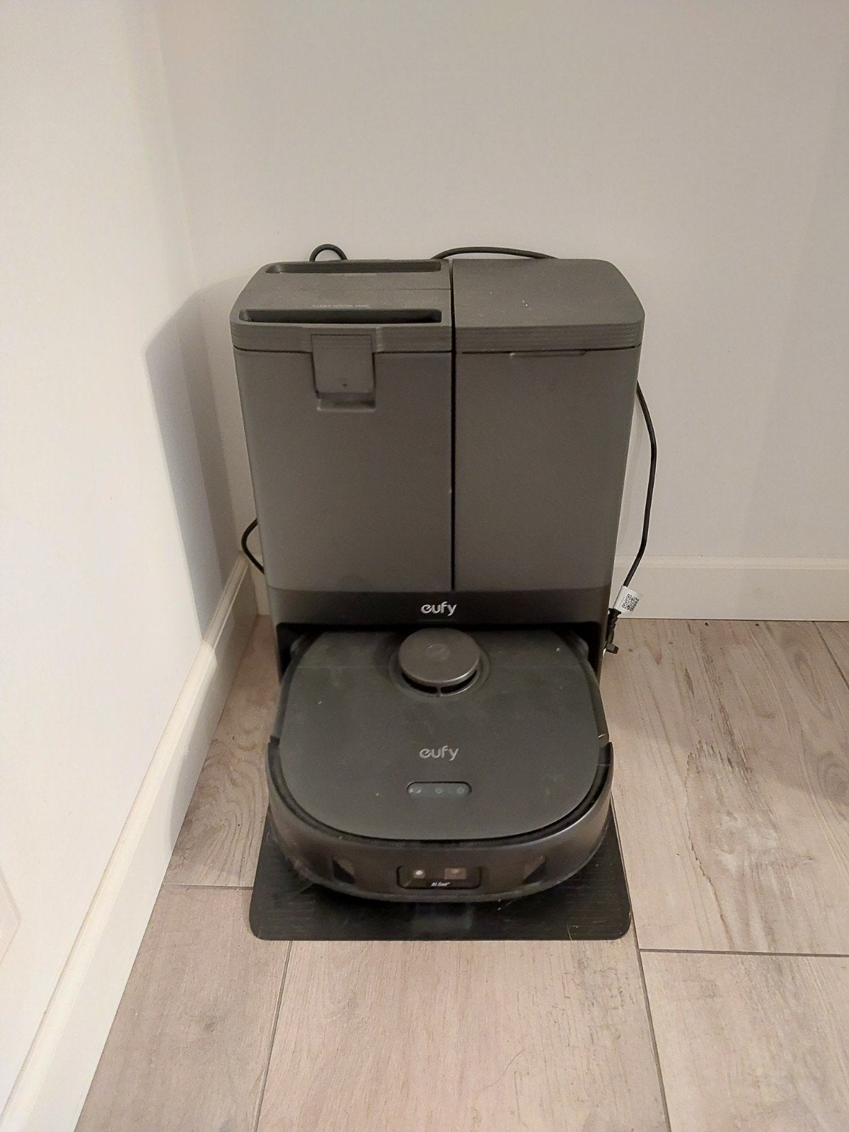 Eufy X10 Robotstofzuiger met dweilfunctie en zelfledigend, Ophalen, Zo goed als nieuw, Robotstofzuiger