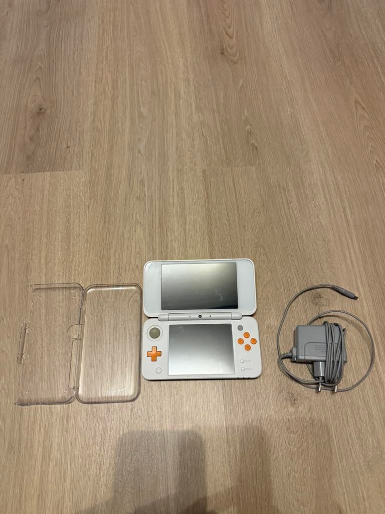 New Nintendo 2DS XL, Spelcomputers en Games, Spelcomputers | Nintendo 2DS en 3DS, Ophalen of Verzenden, Zo goed als nieuw, 2DS