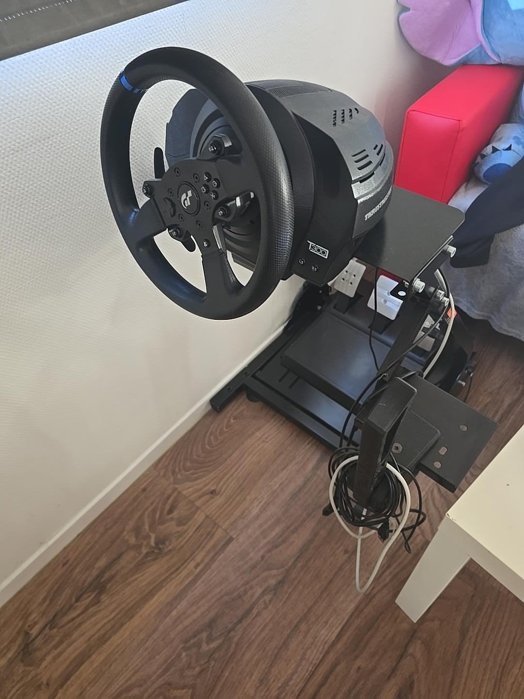 Foto 10 van Thrustmaster T300 RS GT met handrem en racestuurstandaard