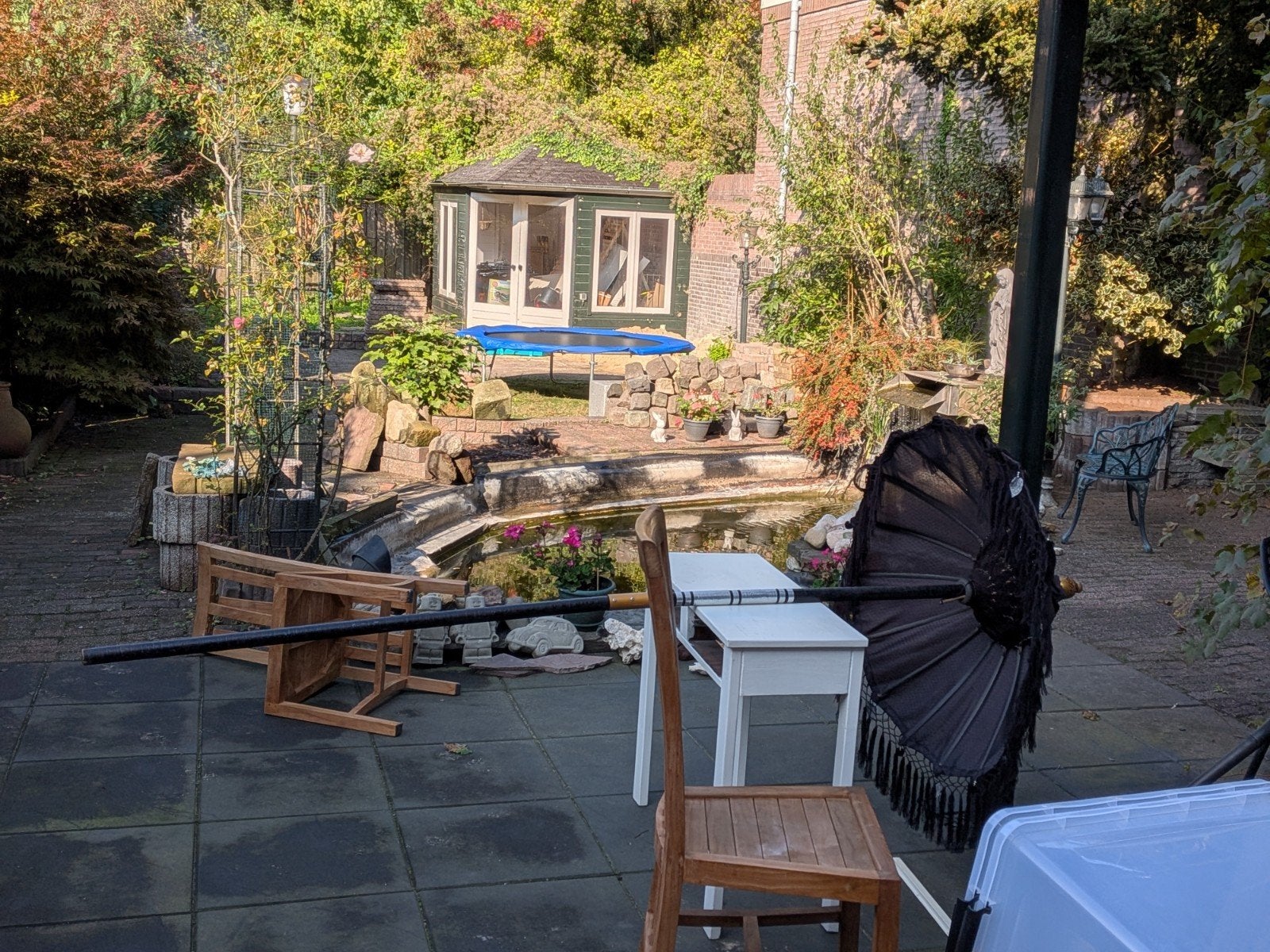 Balinese parasol - Zwart met accenten, Tuin en Terras, Ophalen, Gebruikt, 2 tot 3 meter, Stokparasol