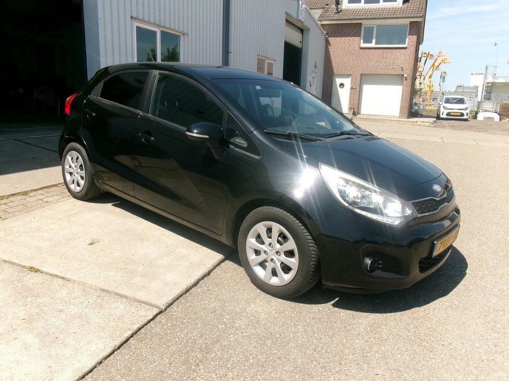 Kia Rio 1.2 CVVT Super Pack (bj 2013), Euro 5, 4 cilinders, Zwart, Origineel Nederlands