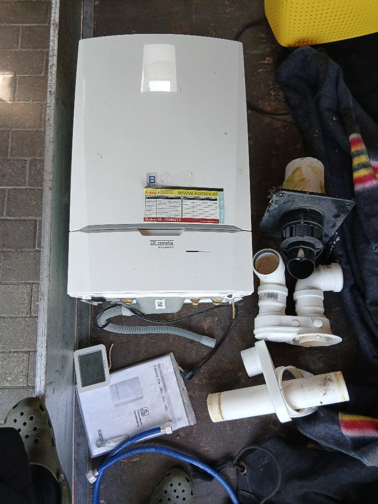 remeha calente 40c, Doe-het-zelf en Verbouw, Verwarming en Radiatoren, Ophalen, 30 tot 80 cm, Gebruikt, Hoog rendement (Hr)