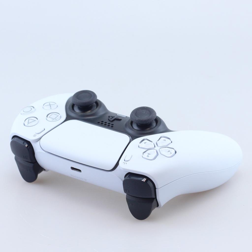 Playstation 5 Dual Sense Wit Zeer Nette Staat, Playstation, Zo goed als nieuw, Support@playstation.com, 2207 Bridgepointe Parkway
San Mateo, CA 94404
United States