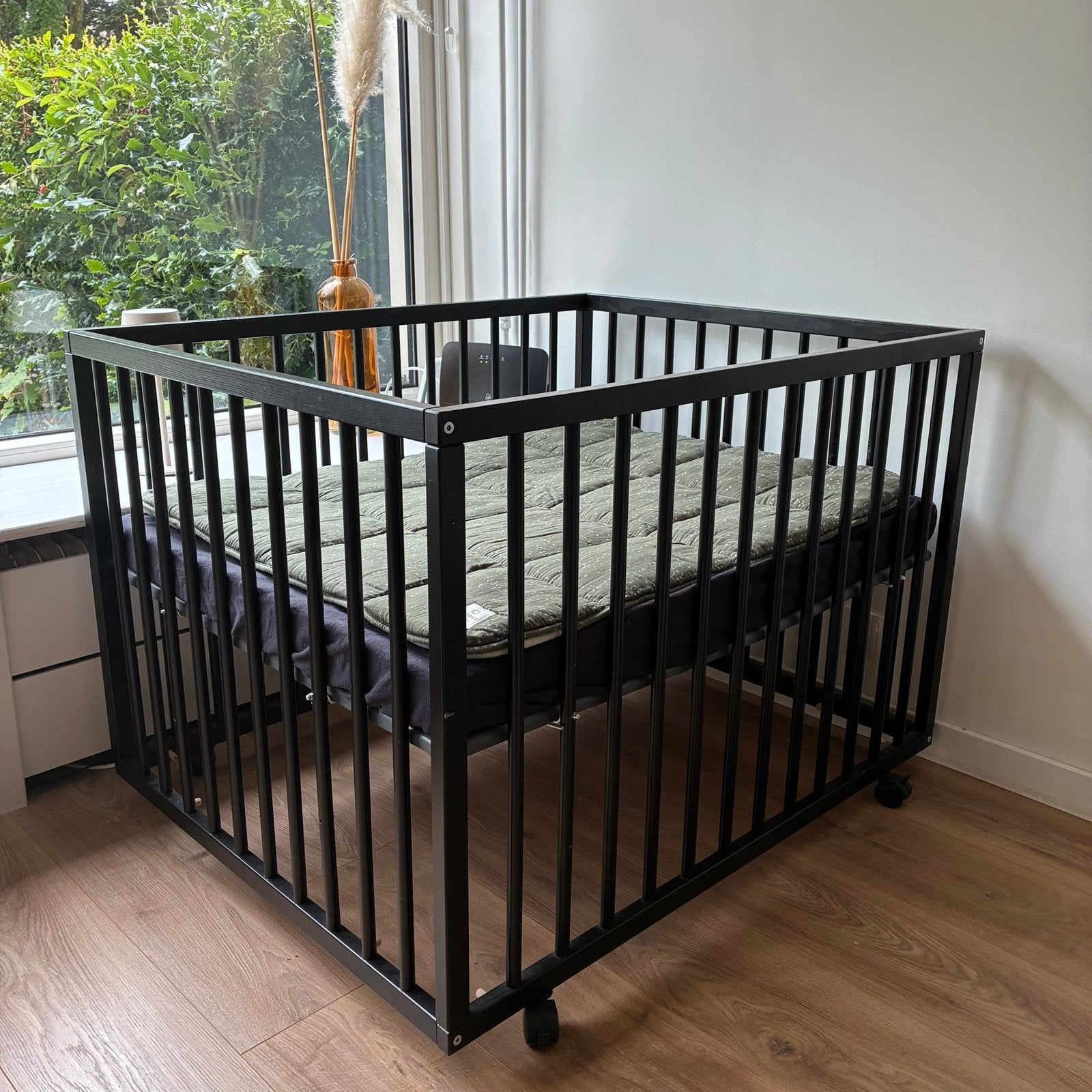 Box met wieltjes en verstelbare bodem - 80x100 cm, Kinderen en Baby's, Boxen, Ophalen, Gebruikt, Rechthoekig, In hoogte verstelbaar