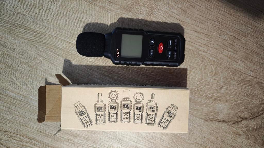 S8607 Geluidsniveaumeter - Decibelmeter - Nieuw in doos, Doe-het-zelf en Verbouw, Meetapparatuur, Ophalen of Verzenden, Nieuw