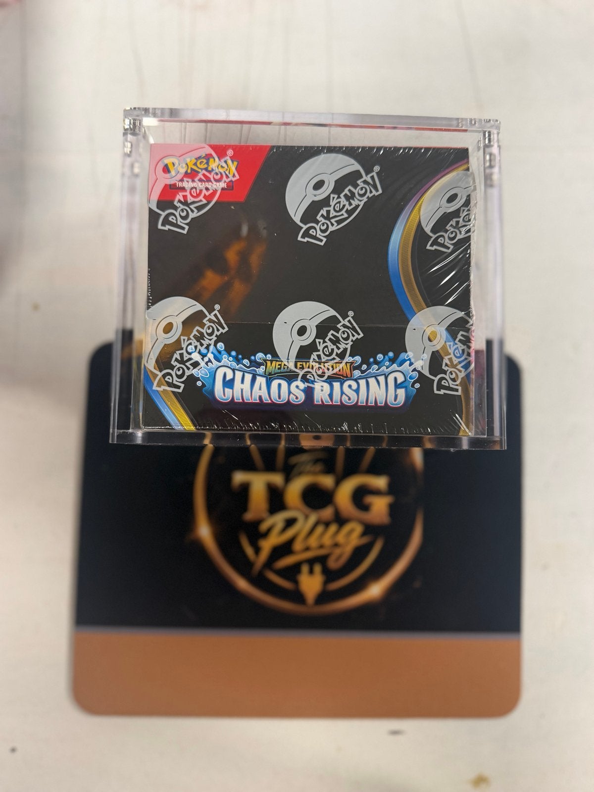 Pokémon Chaos Rising Booster Box Sealed met acryl case, Ophalen of Verzenden, Nieuw, Boosterbox