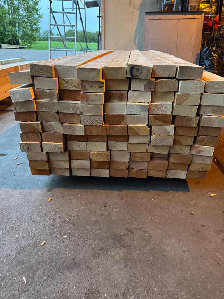 Houten planken 243x9,5x5 cm - 97 stuks, Ophalen, Zo goed als nieuw