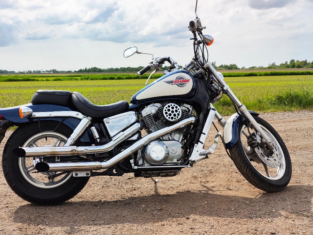 Honda Shadow VT 1100, Cardan-aandrijving, 2 cilinders, 1099 cc, Gebruikt