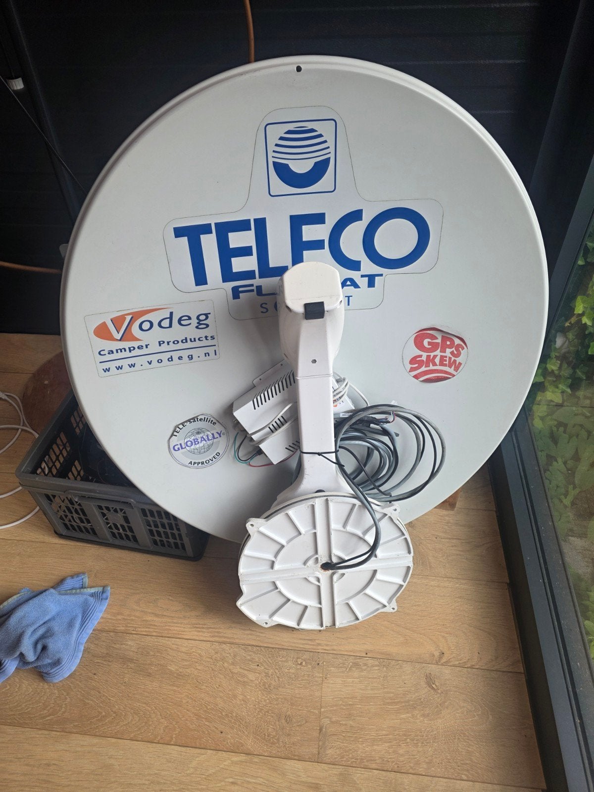 Teleco Automatische Satelliet Antenne 80cm - Werkt Prima, Ophalen, Gebruikt