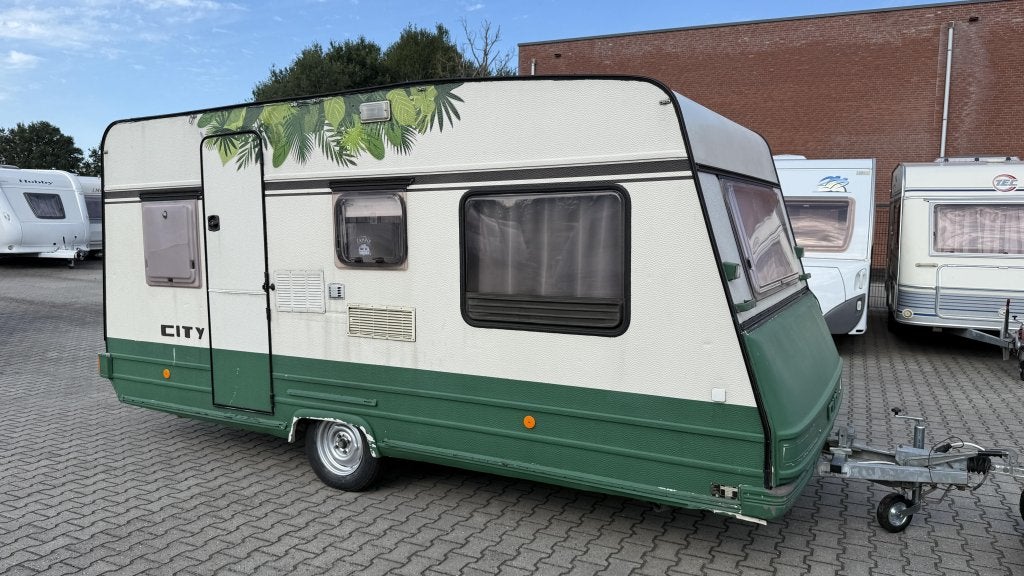 Bürstner City 420 bouwjaar 1987 met voortent, Caravans en Kamperen, Caravans, Bedrijf, Treinzit, Schokbreker, Bürstner