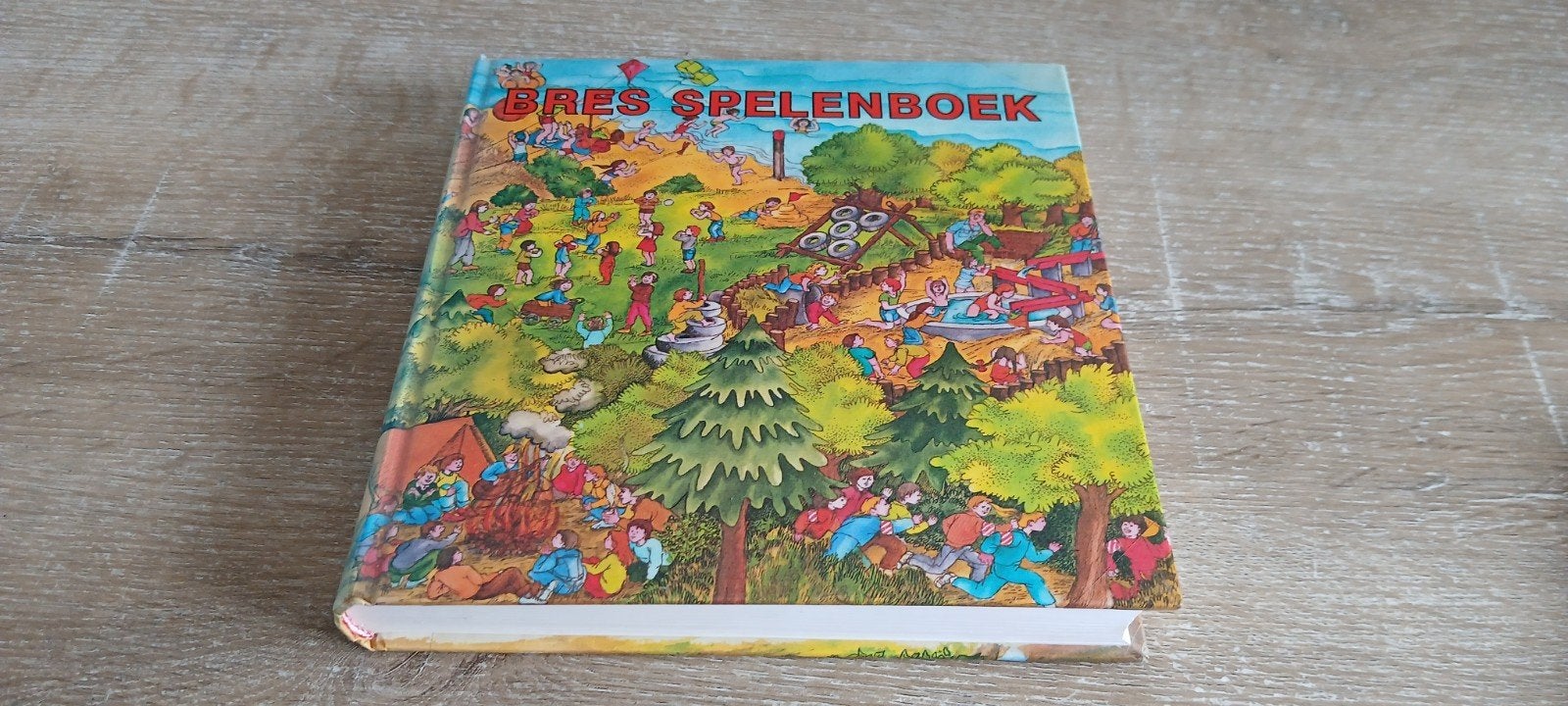 vintage BRES Spelenboek 4e herziene druk 1985 boek spelen, Gelezen, Ophalen of Verzenden, Overige onderwerpen, Geschikt voor kinderen