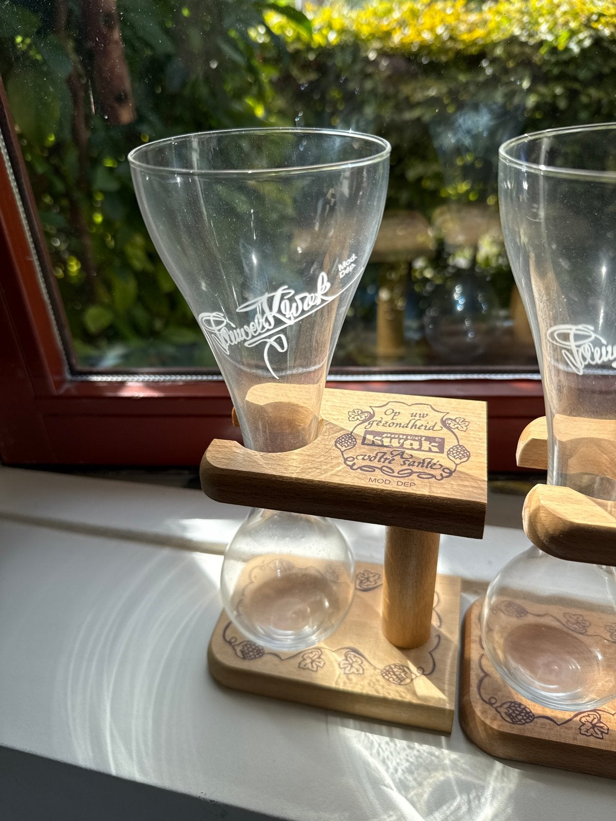 2 Pauwel Kwak bierglazen met houten standaard (2 stuks), Ophalen, Overige typen, Hout, Nieuw
