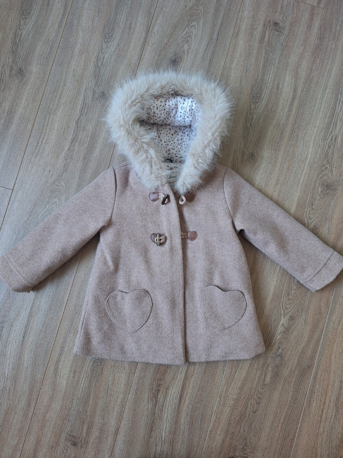 Leuke beige winterjas maat 92, Kinderen en Baby's, C&A, Meisje, Ophalen of Verzenden, Zo goed als nieuw